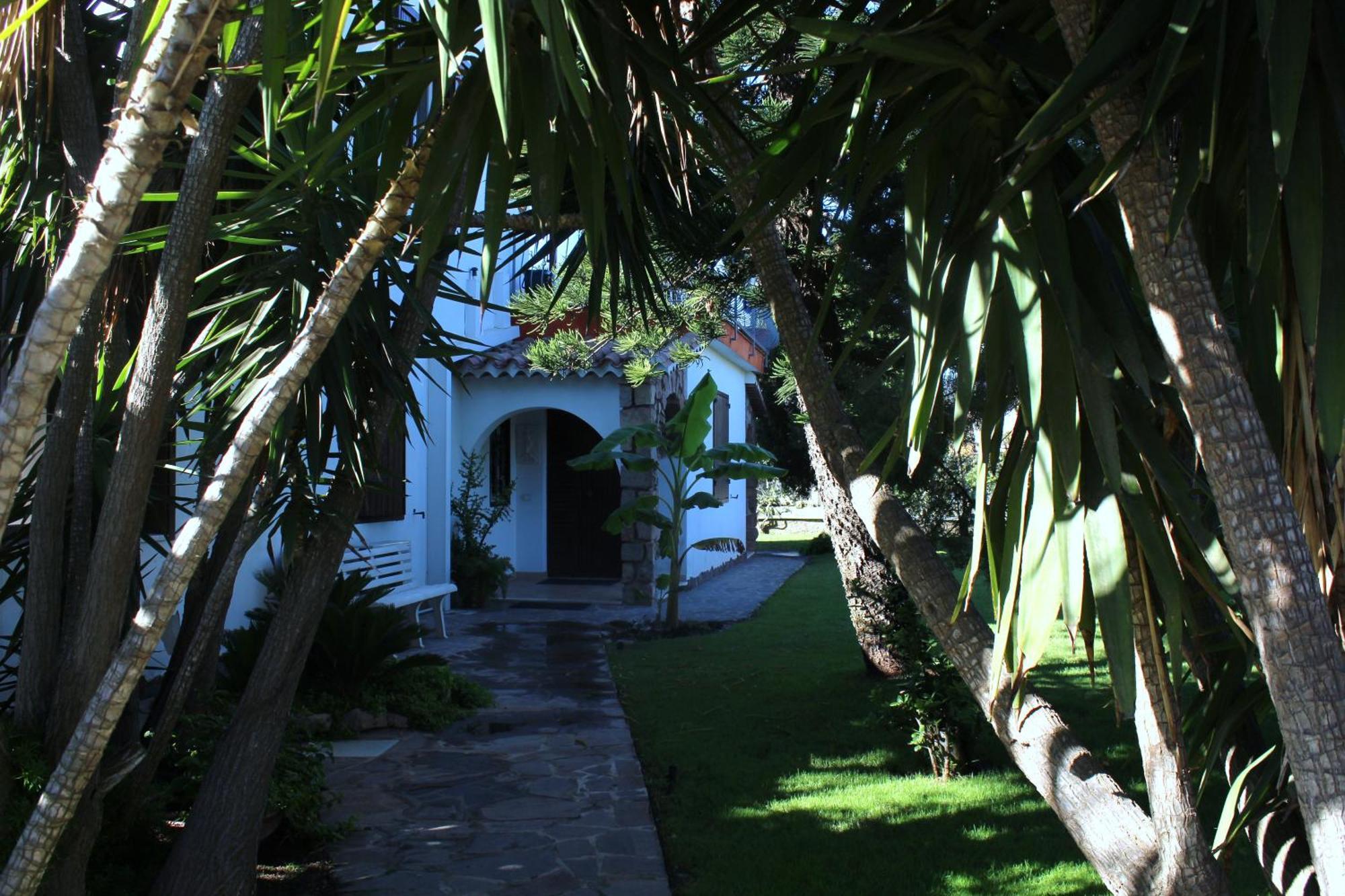 Los Flamingos Bed and Breakfast La Maddalena  Buitenkant foto