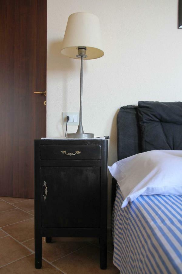 Los Flamingos Bed and Breakfast La Maddalena  Buitenkant foto