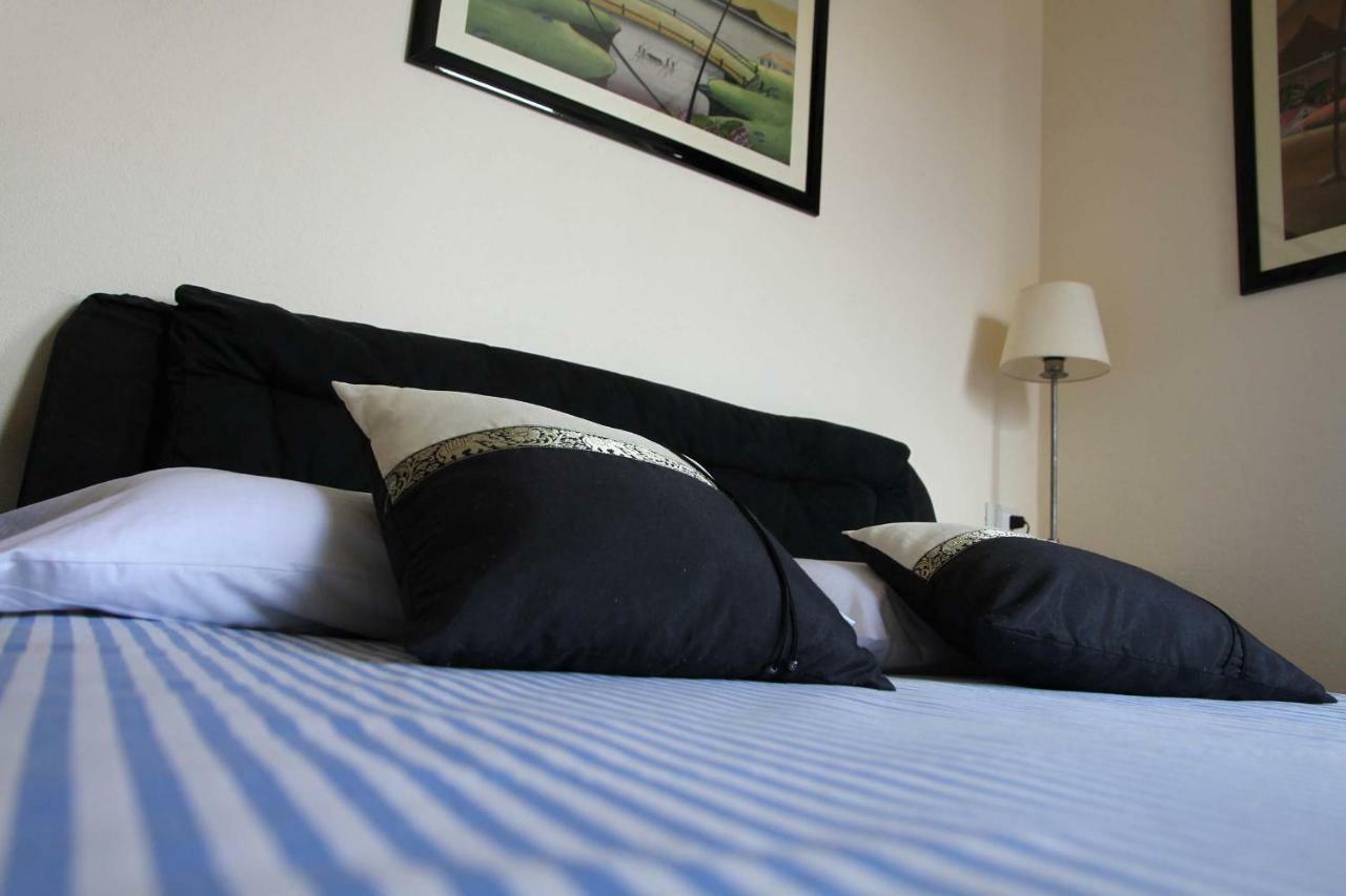 Los Flamingos Bed and Breakfast La Maddalena  Buitenkant foto
