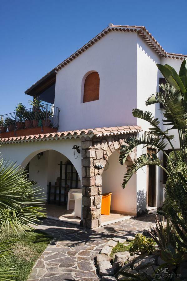 Los Flamingos Bed and Breakfast La Maddalena  Buitenkant foto