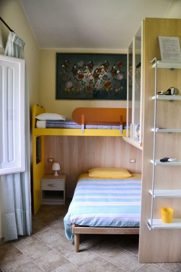 Los Flamingos Bed and Breakfast La Maddalena  Buitenkant foto